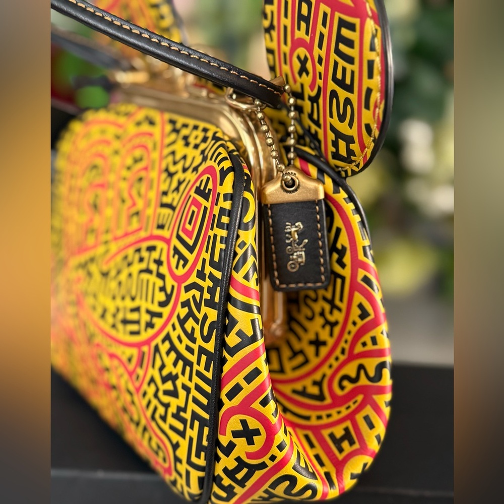 Coach Disney Mickey Mouse x Keith Haring Kisslock Limited Edition Bag ~ NWT - Picture 8 of 16